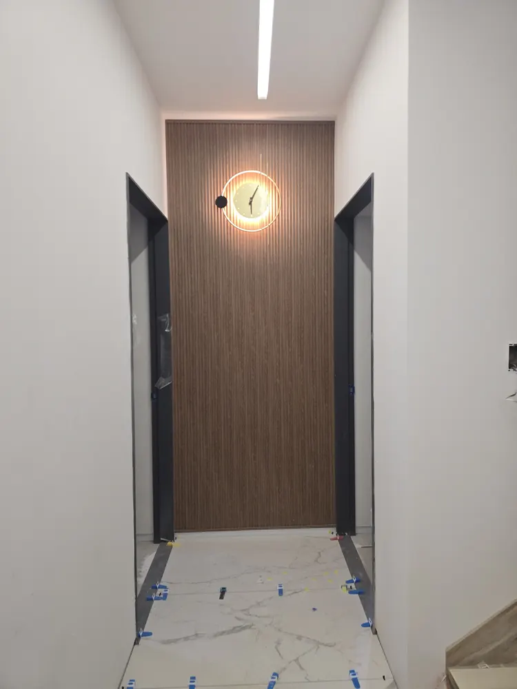 분당 상가 건물 화장실 리모델링 완공 후 복도 전경